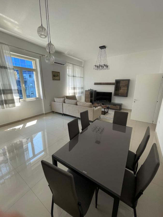 Westwood 2Bd Apartments ดูร์เรส ภายนอก รูปภาพ
